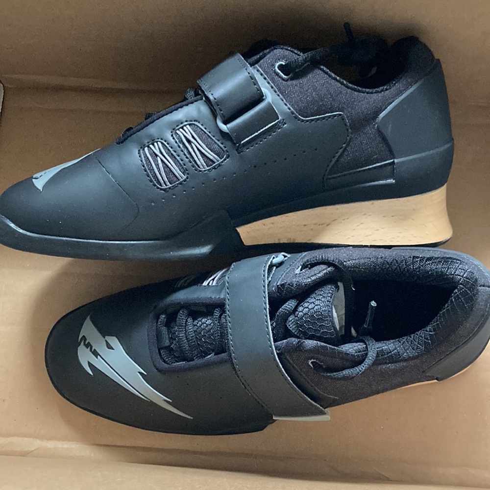 Velaasa Weightlifting Shoes - Black M7/W8.5